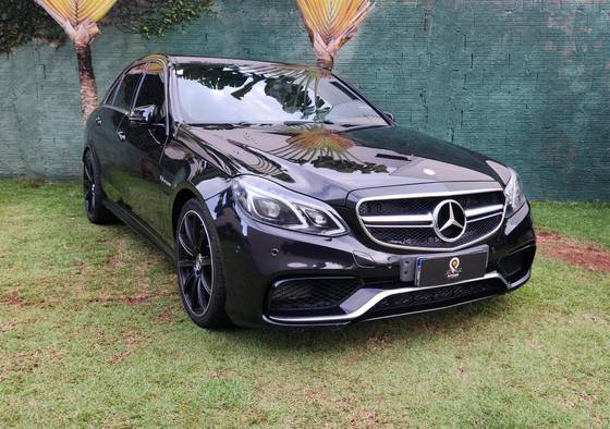MERCEDES-BENZ E 63 AMG 5.5 V8 32V BI-TURBO GASOLINA 4P AUTOMÁTICO